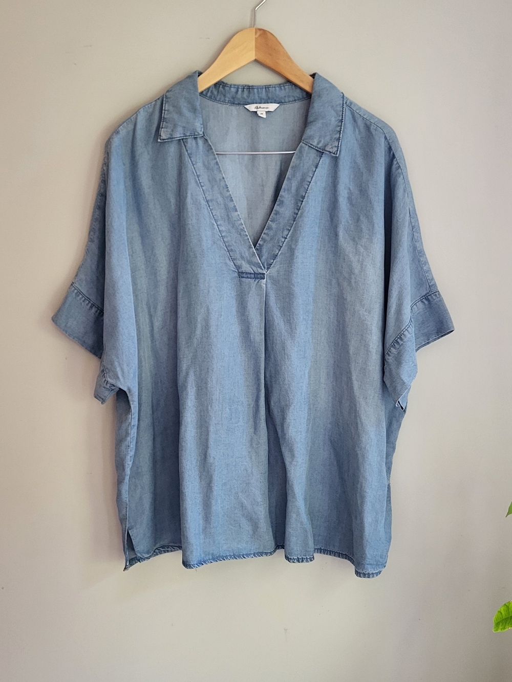 Reitmans Light Blue Chambray V-Neck Tunic Plus Size